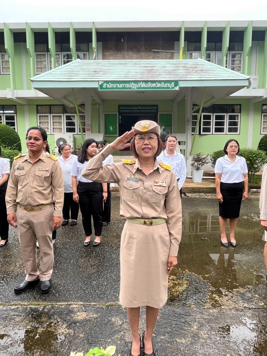 title -  ส.ป.ก.จันทบุรี จัดกิจกรรมเคารพธงชาติและเพลงชาติไทย เนื่องในวันพระราชทานธงชาติ (THAi NATional Flag DAY) 28 กันยายน ประจำปี 2569
